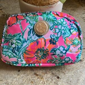 NWT Lilly Pulitzer Belt Bag; Print: Perfect Poppy; 7.87L x  5.1 H x 1.97 D